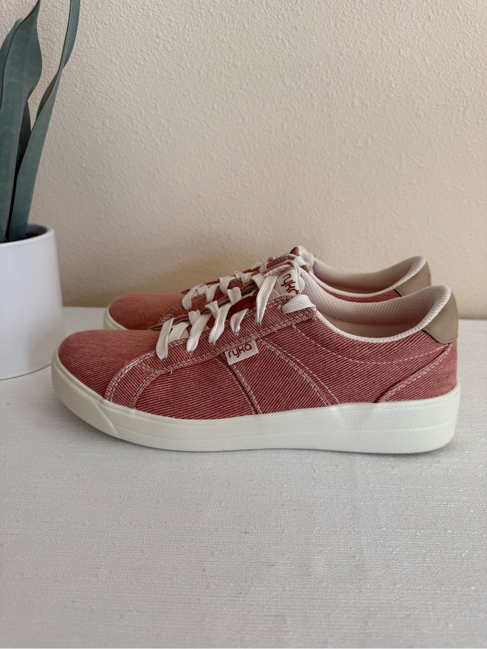 New RYKA Classic Women's Sneakers in Dusty Rose Canvas and Cream - Picture 6 of 10